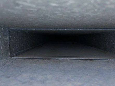 A picture of a very clean air duct.